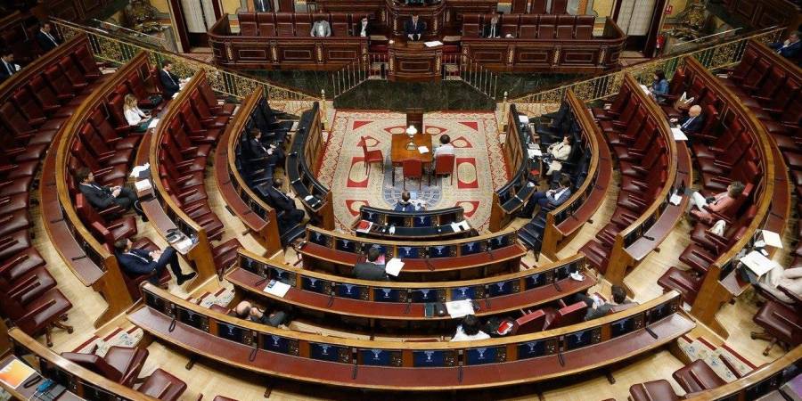 Milagro español: diputado opositor se equivoca al votar y aprueba reforma laboral