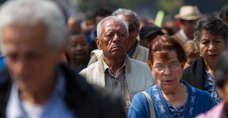 Refrenda Senado derecho de adultos mayores a recibir pensión por parte del Estado