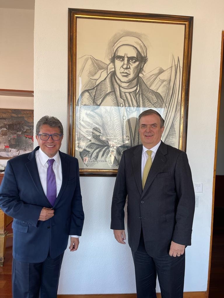 Monreal y Ebrard revisan agenda legislativa en materia de política exterior