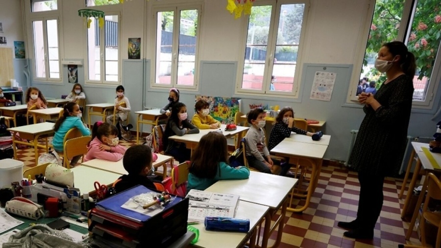Senado aprueba capacitar a maestros sobre violencia de género