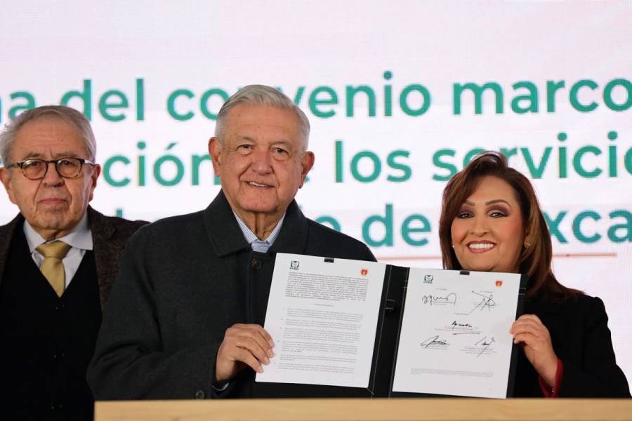 AMLO y gobierno de Tlaxcala firman pacto para federalizar la salud