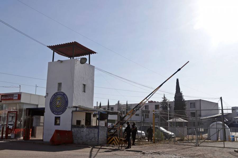 Detienen a dos mujeres por el bebé hallado muerto en penal de Puebla