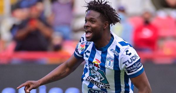 Pachuca vence 3-1 de visita al Necaxa y toma liderato