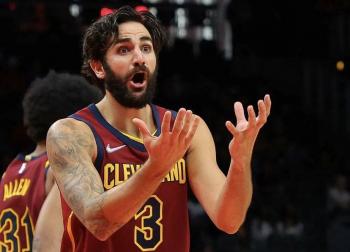 Los Cavs env&iacute;an al espa&ntilde;ol Ricky Rubio a Indiana en traspaso por LeVert