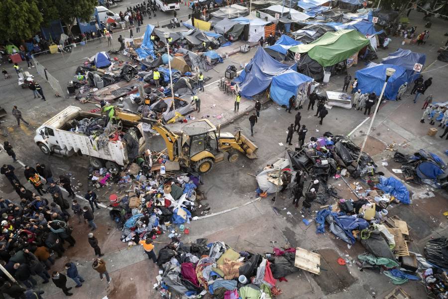 Así desalojaron en Tijuana un campamento migrante