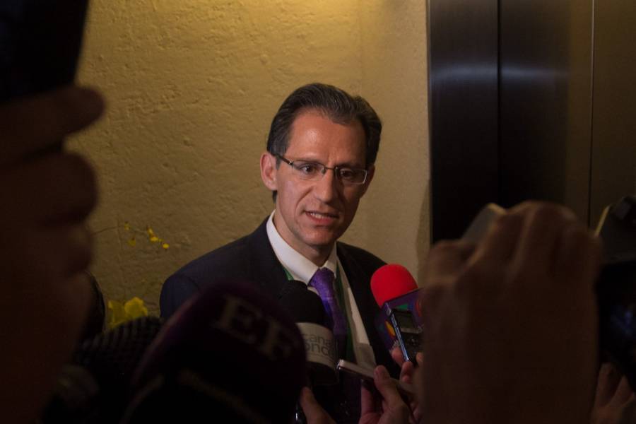 Reforma el&eacute;ctrica viola el T-MEC, dice Kenneth Smith, ex jefe de la negociaci&oacute;n del tratado, por M&eacute;xico