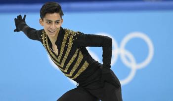 Cuestionan felicitaciones de pol&iacute;ticos a Donovan Carrillo tras espectacular debut en Beijing 2022
