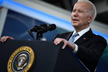 Es una “ley de odio”: dice Biden sobre iniciativa que proh&iacute;be a maestros hablar sobre orientaci&oacute;n sexual