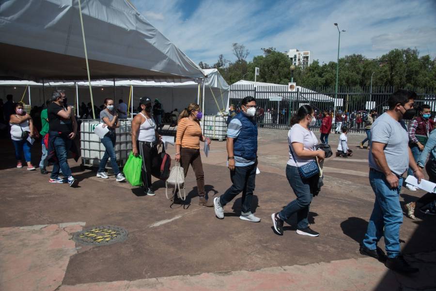 México vuelve a romper récord de decesos covid; registra 927 en un día