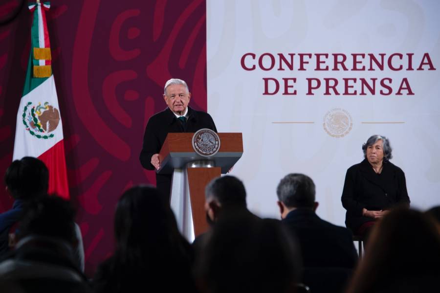 AMLO corrige: 