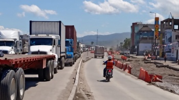 Urgen a Semar a erradicar caos vial por ingreso a puerto de Manzanillo