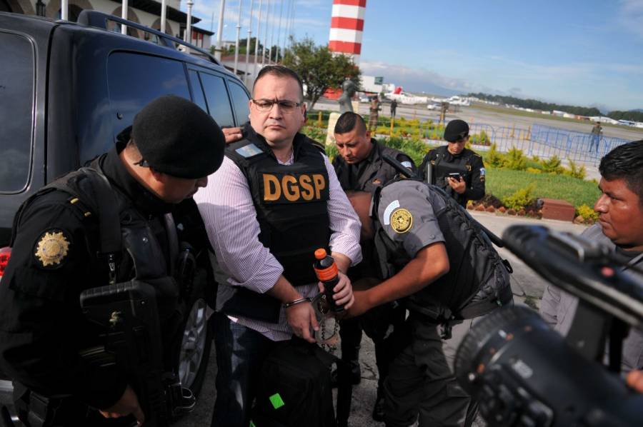 Juez niega suspensión a orden de aprehensión contra Javier Duarte