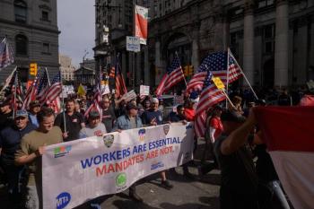 Nueva York despedir&aacute; a 3 mil funcionarios por no vacunarse contra el Covid-19
