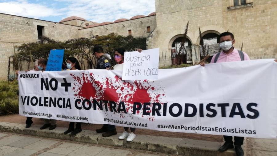 Asesinato de periodista Heber López, levanta protestas en Oaxaca