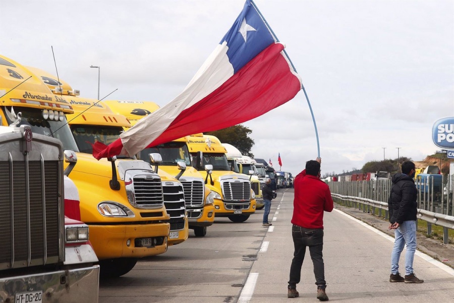 Chile decreta estado de excepción en regiones en crisis migratoria