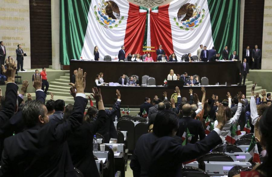 Aprueban dictamen sobre renuncia parcial y/o devolución del financiamiento de los partidos políticos