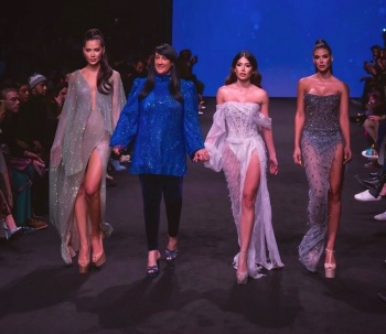 Top Model B&aacute;rbara Castellanos presenta su marca Pasarellas en NY Fashion Week.