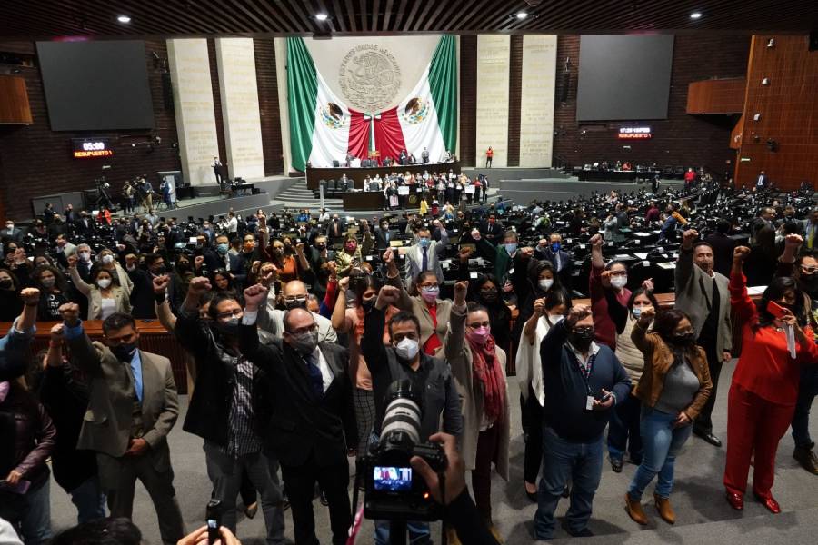 Periodistas de la fuente de la Cámara de Diputados protestan por agresiones al gremio