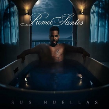 Romeo Santos cautiva a fans con una historia de amor en “Sus huellas”