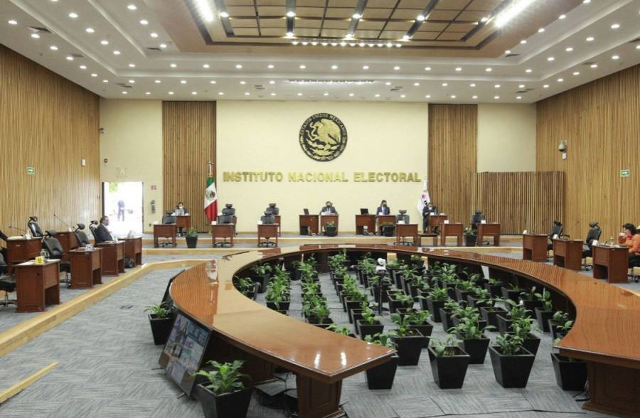 Prevé INE más de 658 mdp en multas a partidos políticos