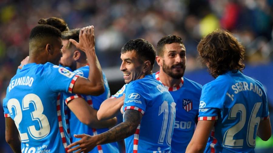El Atlético gana 3-0 en visita a Osasuna y se coloca cuarto