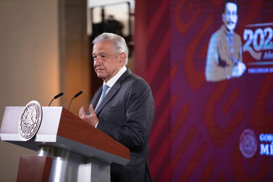 Nuevo llamado de AMLO a Loret para dar a conocer sus ingresos