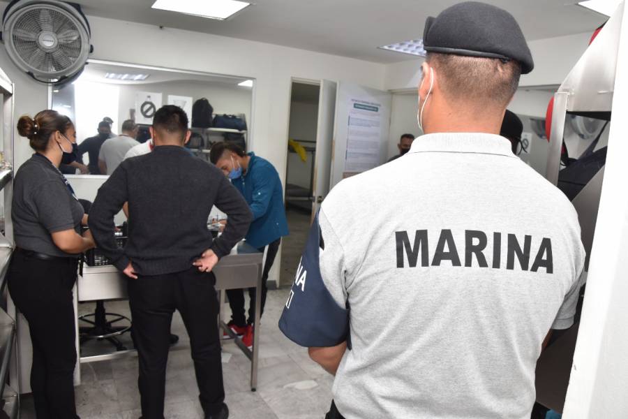 Mil 500 elementos estarán ayudando en las tareas de vigilancia en el AICM: Semar
