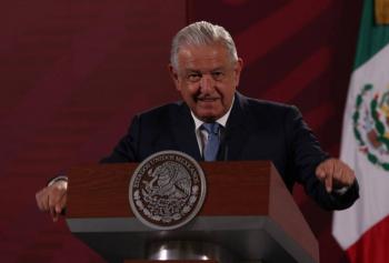 AMLO asegura que vive en un modesto departamento que habita en Palacio Nacional