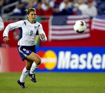 Federaci&oacute;n de f&uacute;tbol de EEUU se compromete a pagar por igual a hombres y mujeres