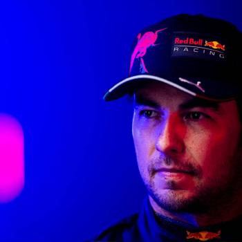 F1 | Este ser&aacute; el casco que utilizar&aacute; “Checo” P&eacute;rez para la temporada 2022