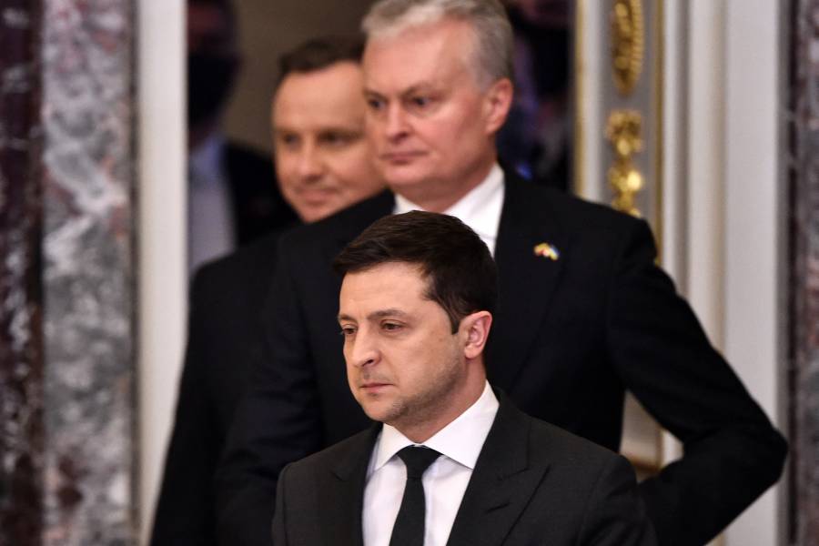 Ucrania se prepara para una ofensiva rusa; parlamento declara emergencia nacional