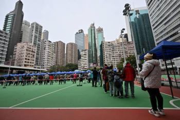 Hong Kong pide permitir ayuda de m&eacute;dicos chinos por Covid-19