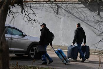 Rusia comienza a evacuar a su personal diplom&aacute;tico de Ucrania
