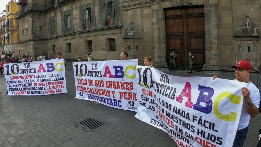 Familiares de v&iacute;ctimas de Guarder&iacute;a ABC a la espera de que Zald&iacute;var los quiera recibir