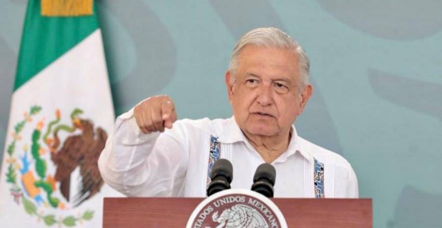 AMLO acusa al INE de actuar de manera antidemocrática