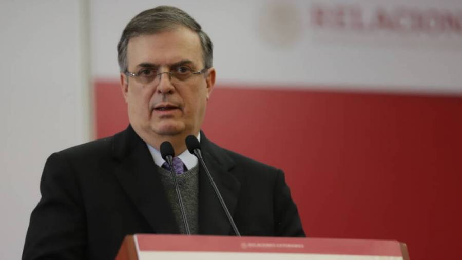 Por explosión en edificio contiguo restringen acceso a la embajada de México en Ucrania: Marcelo Ebrard