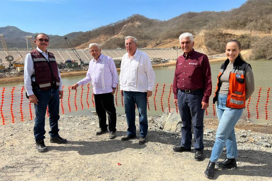 AMLO realiza gira de trabajo en Sinaloa donde supervisa obras hidráulicas