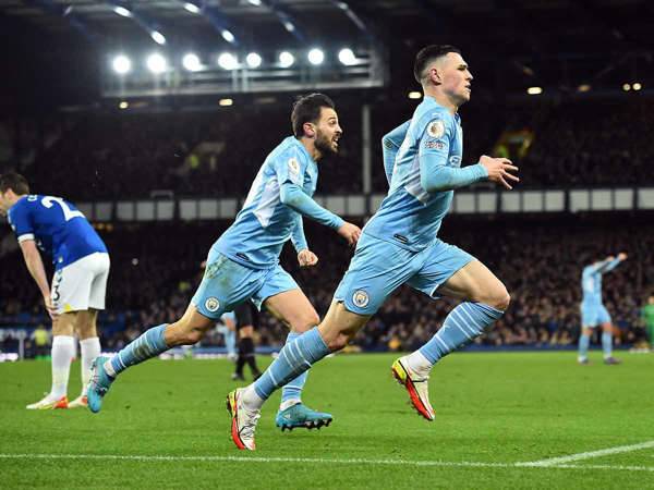 Manchester City respira gracias a Foden