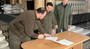 Ucrania se adhiere formalmente a la UE