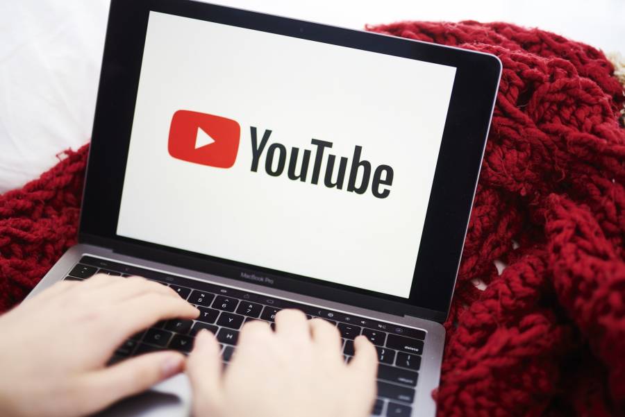 YouTube bloquea canales de RT y Sputnik en la Unión Europea