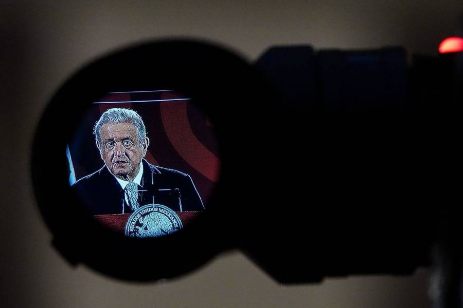 Dron recibe a periodistas en la ‘mañanera’ de AMLO