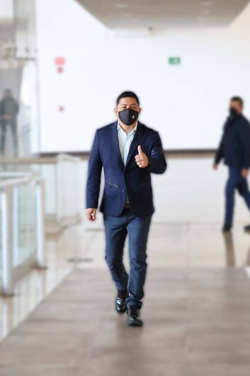 SLP se alista para adquirir vacunas pediátricas anticovid