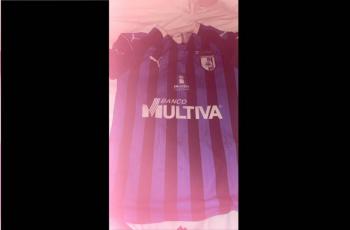 Aficionada de Atlas busca a ni&ntilde;o que le salv&oacute; la vida al darle su playera de Quer&eacute;taro