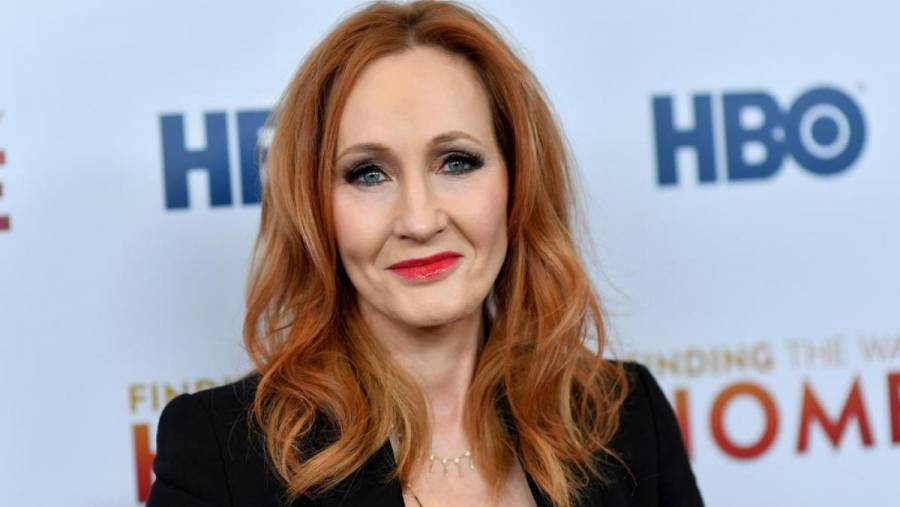 J.K. Rowling ofrece donar hasta un millón de libras para huérfanos en Ucrania