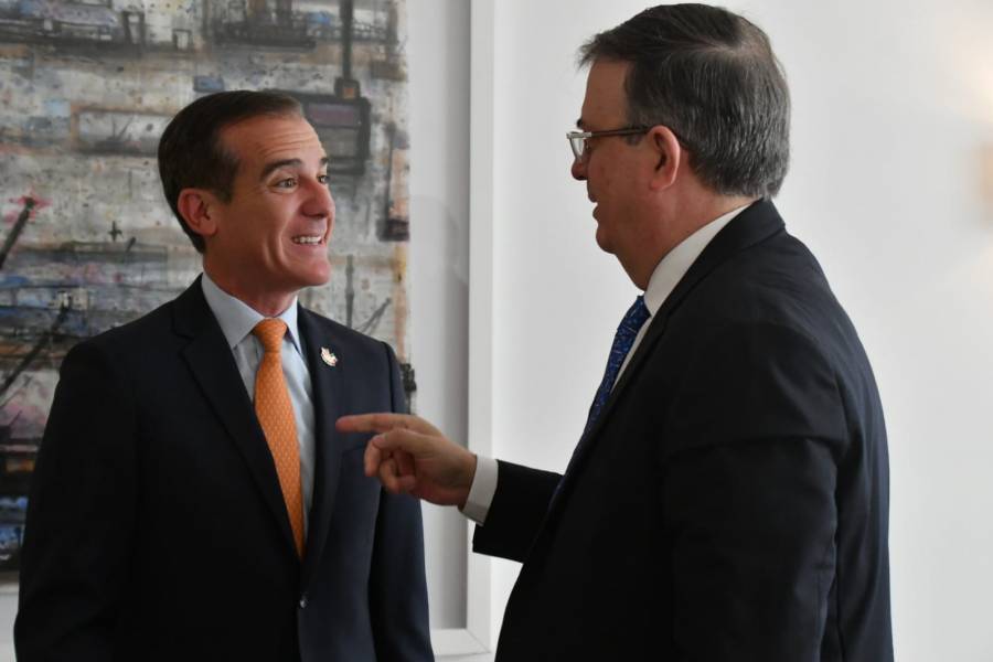 Ebrard visita California; se reúne con autoridades locales