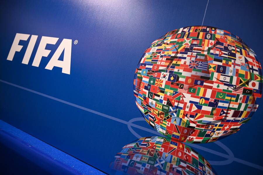 FIFA permite que futbolistas en Ucrania y Rusia firmen con clubes de otros países