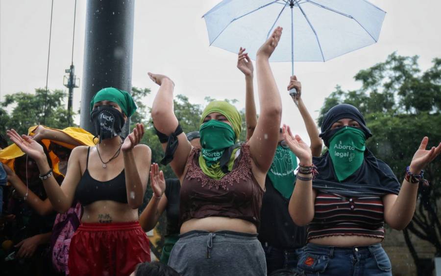 Convocatorias para marcha 8M en México