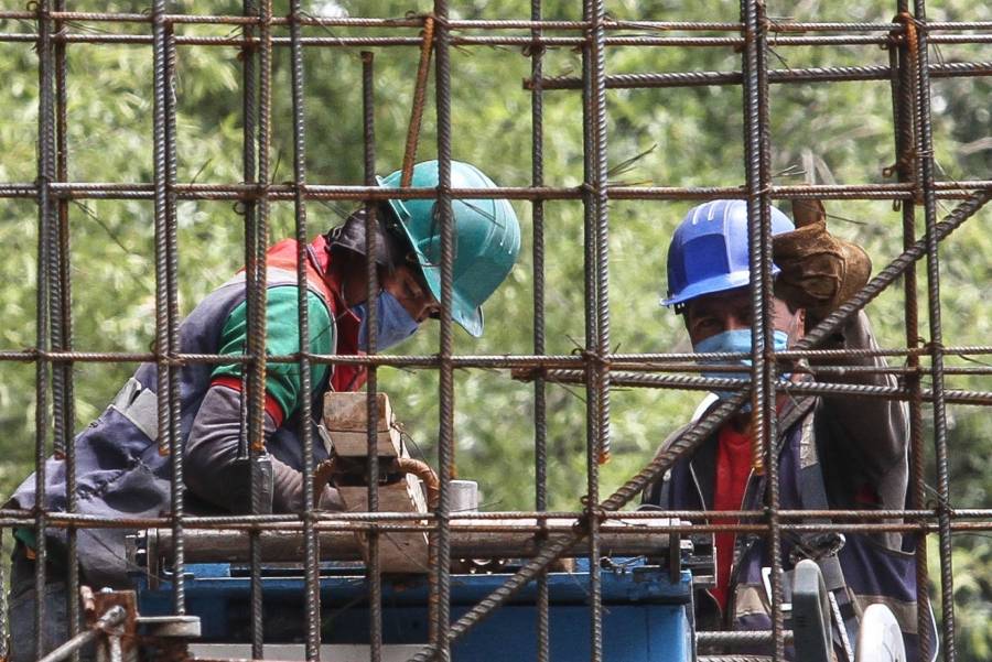 Incrementan puestos de trabajo afiliados al IMSS