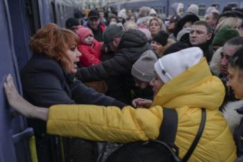 Rusia anuncia treguas locales en Ucrania para evacuar civiles