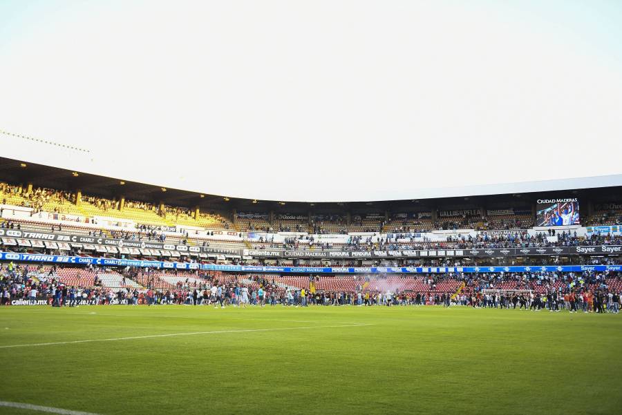 Estadio La Corregidora, vetado por un año; responsables de violencia, expulsados de por vida